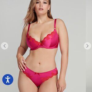 Molly  Plunge Underwired Bra and Thong